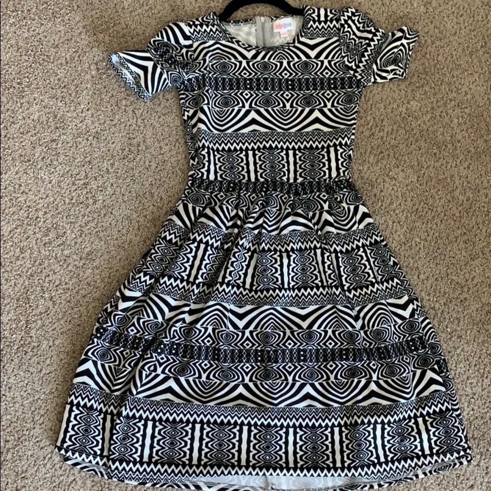 Lularoe Amelia xxs black and white